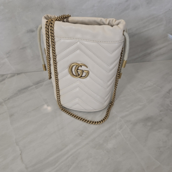 Gucci GG Marmont Bucket Bag - Picture 1 of 12